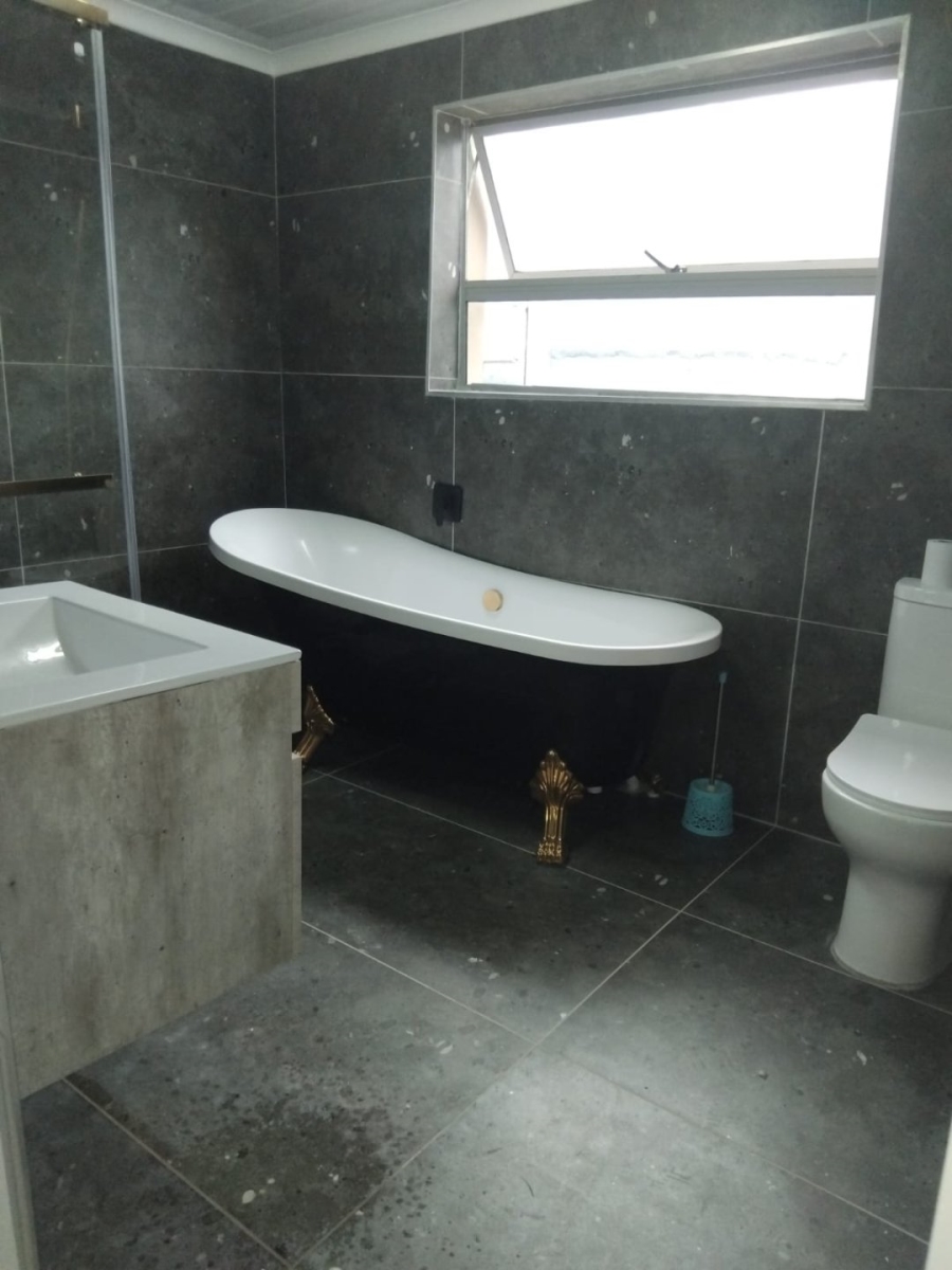 3 Bedroom Property for Sale in Voorbrug Western Cape
